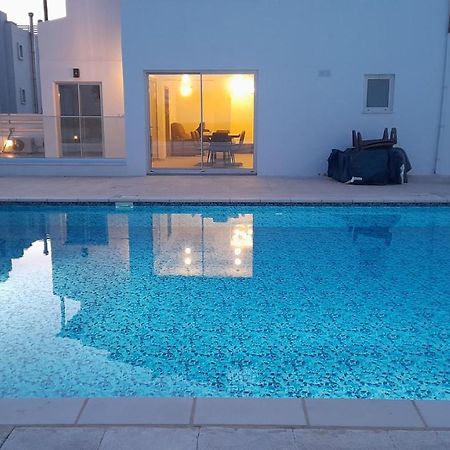Sky Apartment On The Pool Айя Напа Екстериор снимка