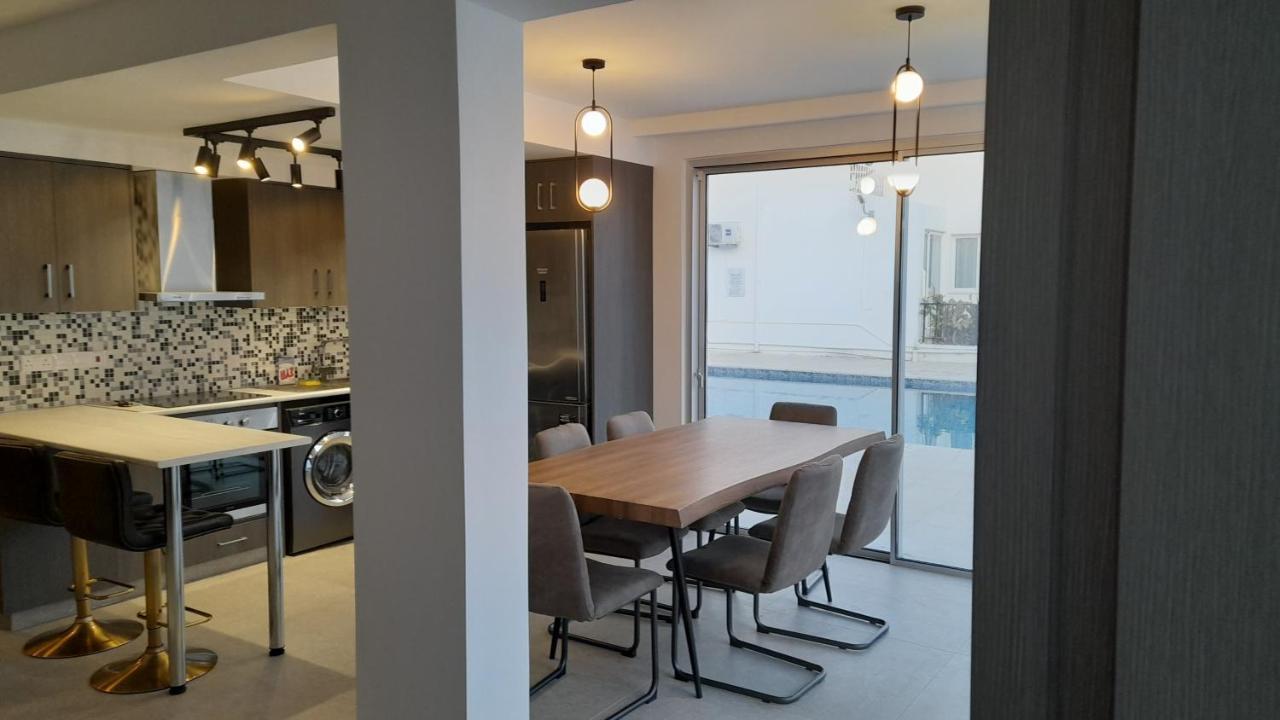 Sky Apartment On The Pool Айя Напа Екстериор снимка