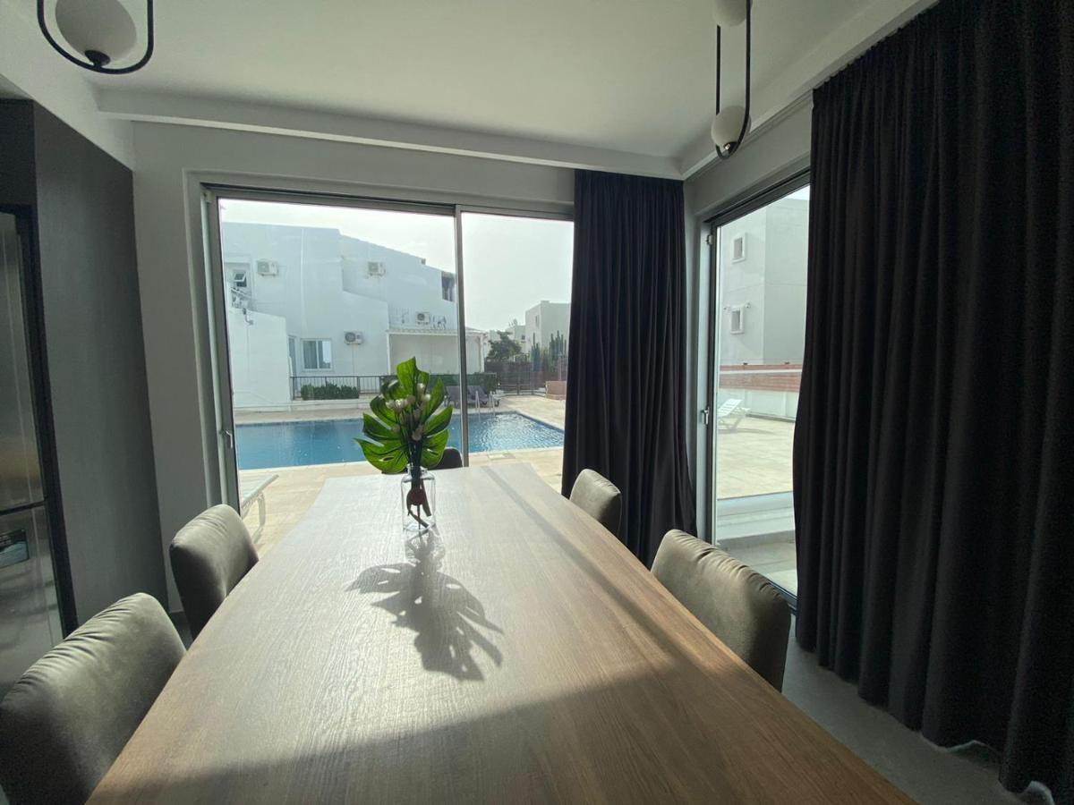 Sky Apartment On The Pool Айя Напа Екстериор снимка